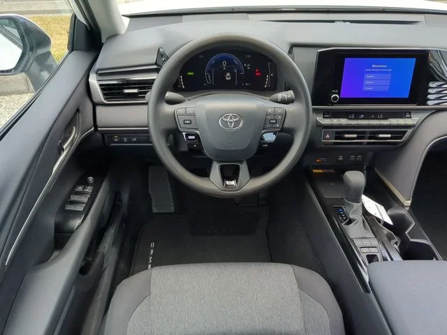 New 2026 Ice Cap Toyota LE image 15