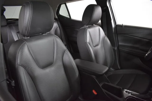 Used 2023  Buick Essence image 20