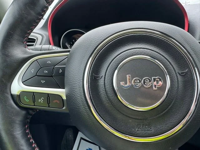 Used 2018 White Jeep Trailhawk 4x4 image 28