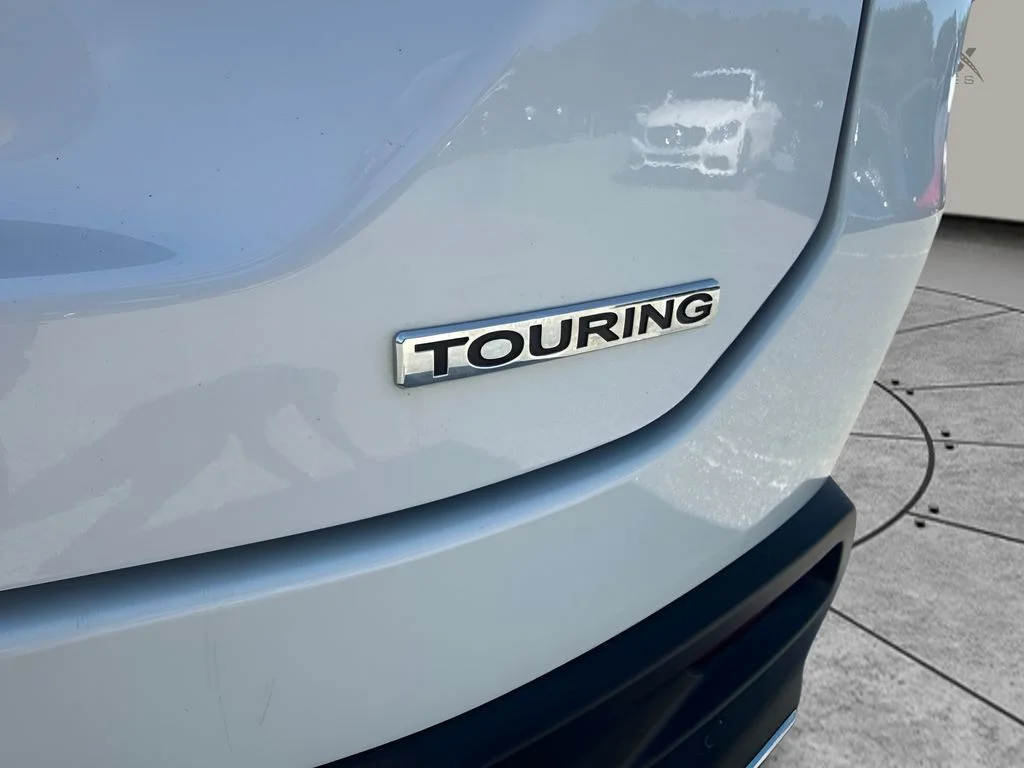 Used 2024 White Honda Touring image 28