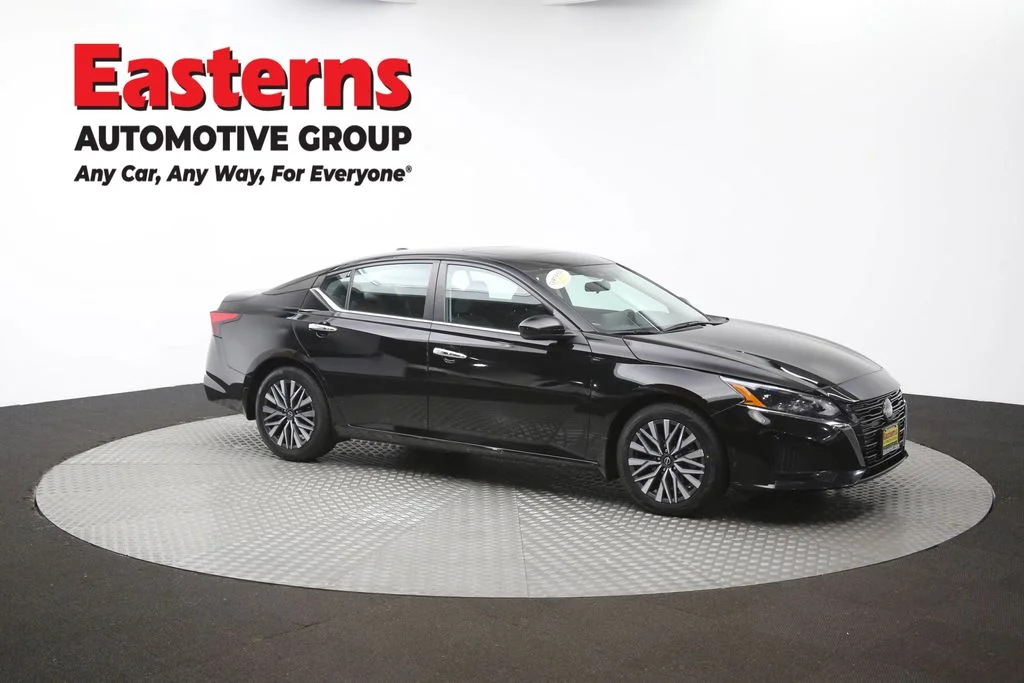 Used 2023 Black Nissan 2.5 SV image 49