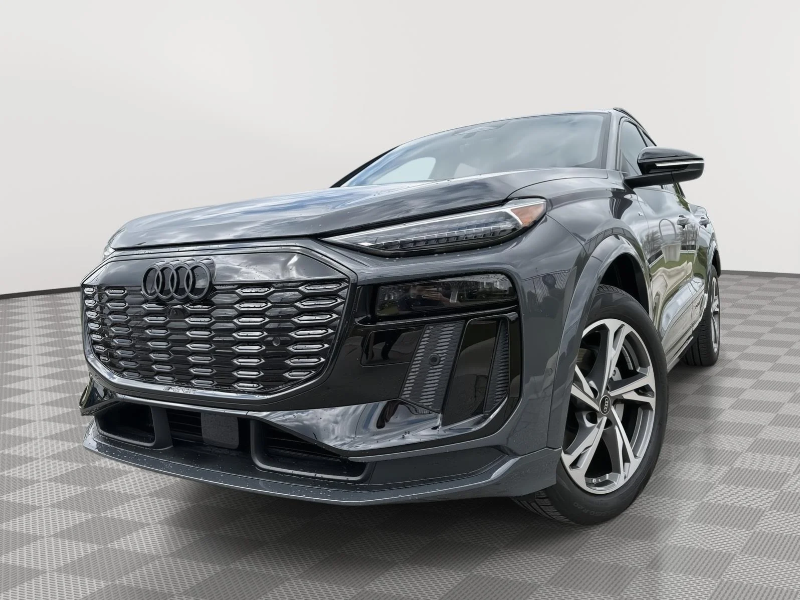 2027 Audi Q6 e-tron Premium Plus quattro's photo