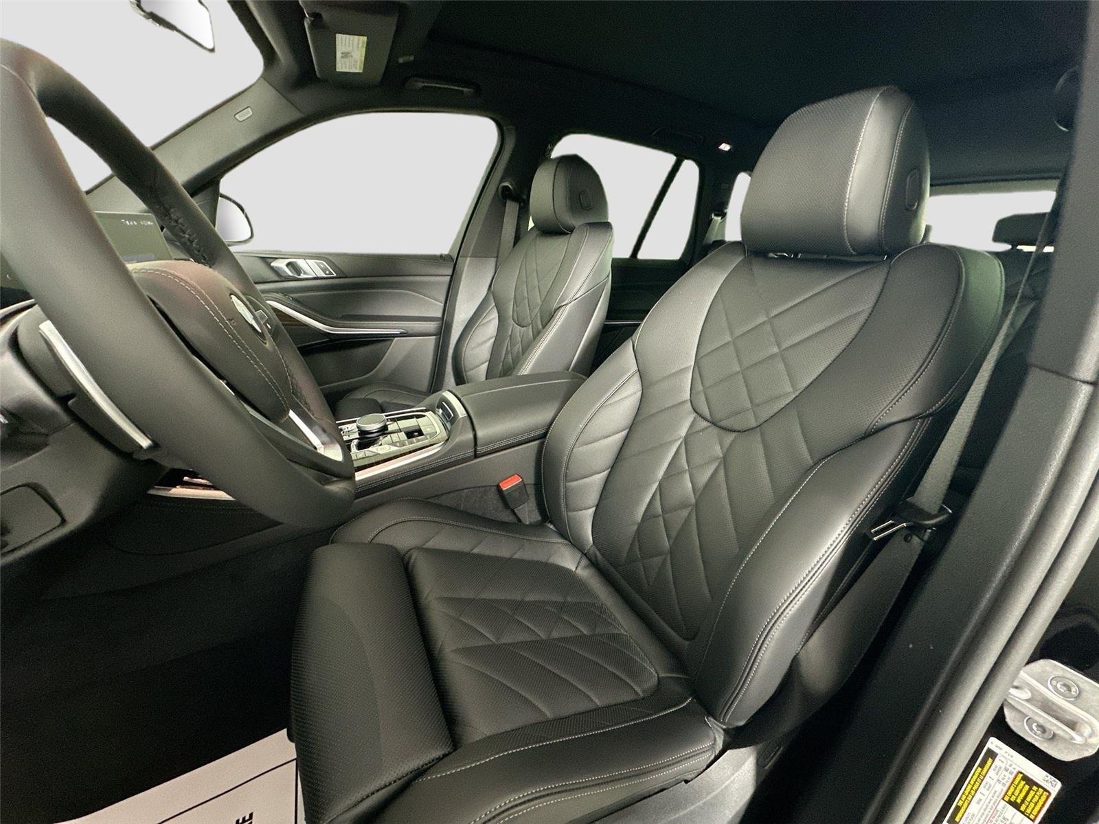 New 2026 Black Sapphire Metallic BMW sDrive40i image 22