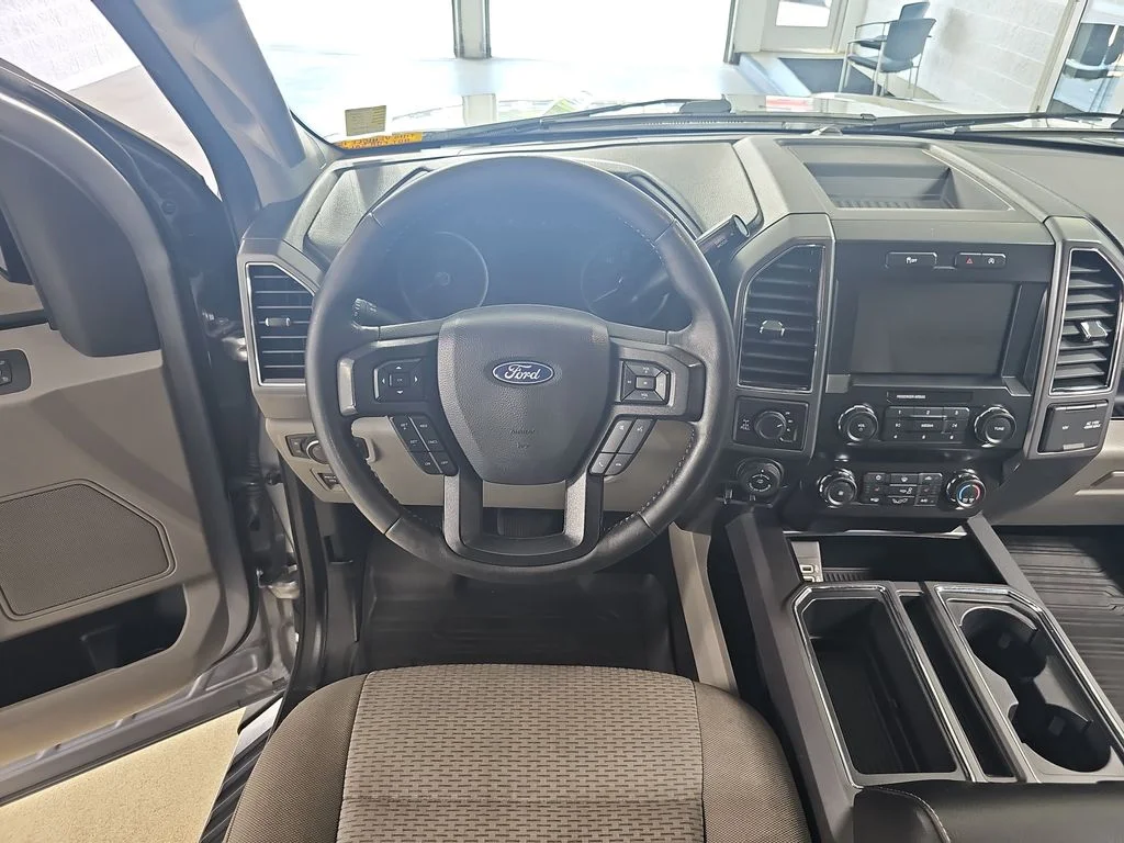 Used 2020 Silver Ford XLT image 19