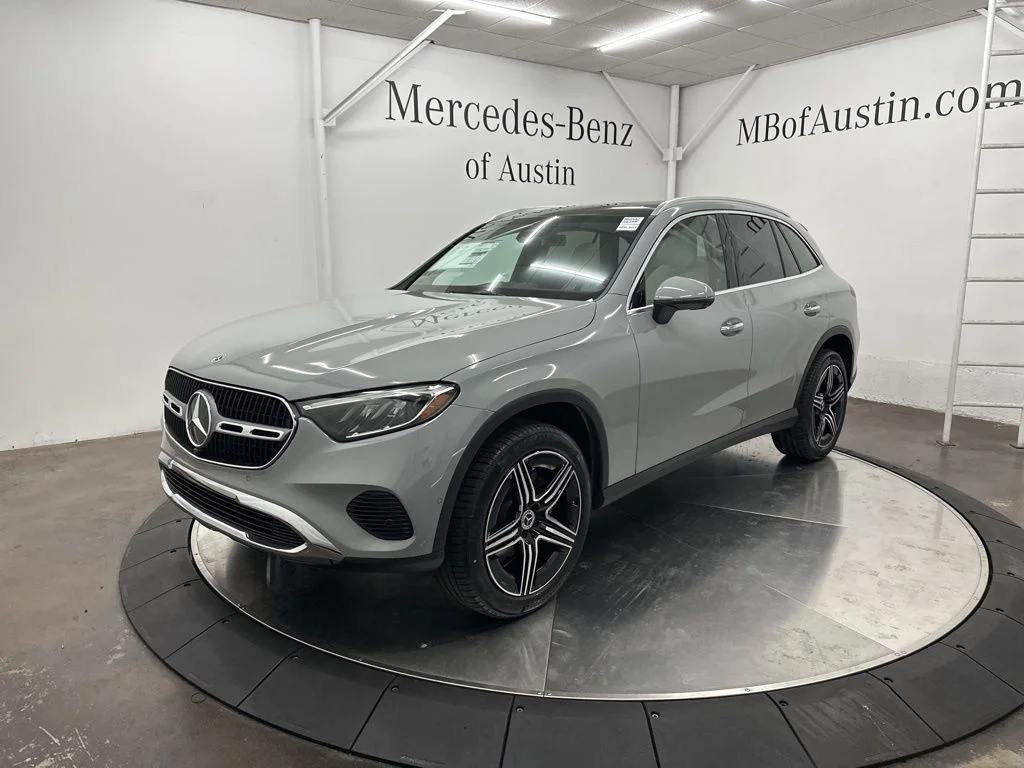 Used 2026 White Mercedes-Benz GLC 300 image 3
