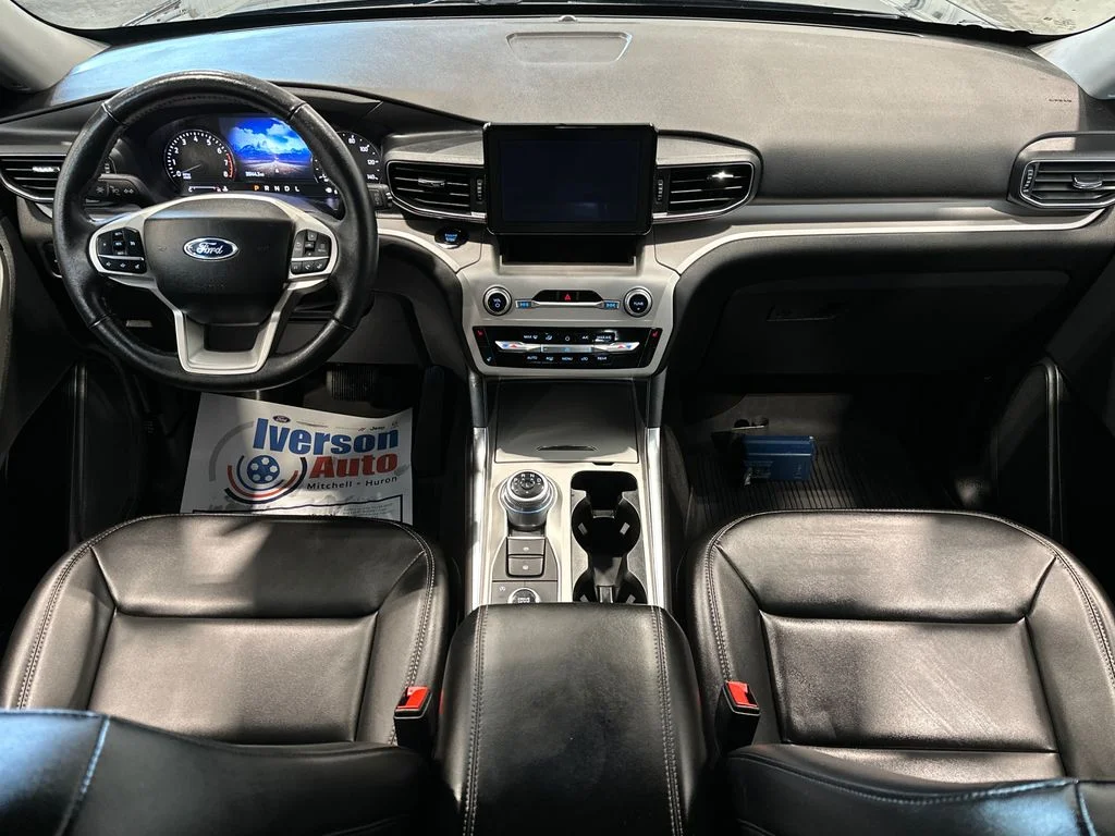 Used 2023 Blue Ford XLT image 37