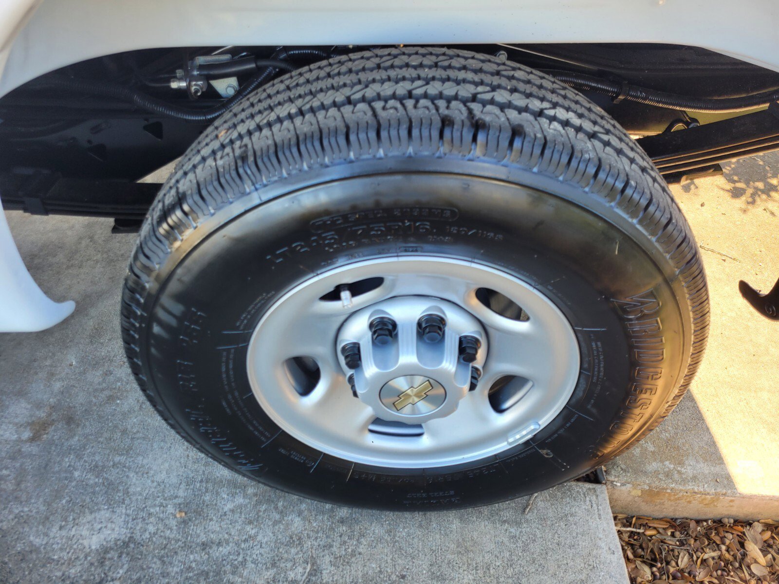 2025 Chevrolet Express Cargo Work Van - Photo 16