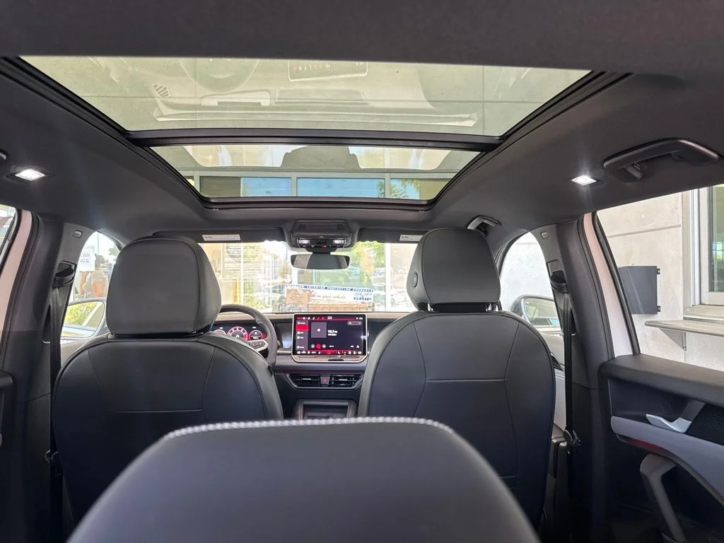 New 2026 Silver Volkswagen 2.0T SE R-Line Black image 17