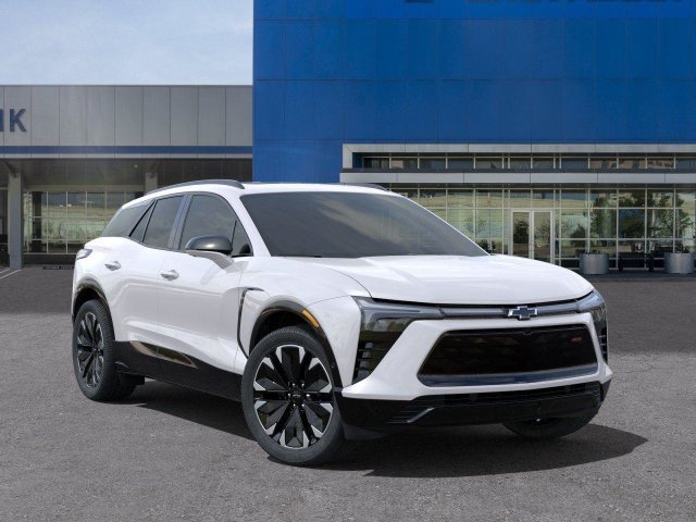 New 2025 Iridescent Pearl Tricoat Chevrolet RS image 7