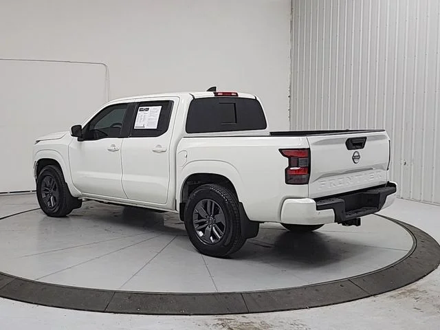 Used 2025 White Nissan SV image 5