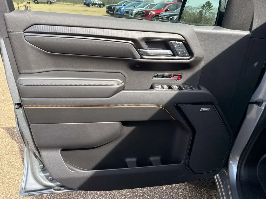 2025 GMC Sierra 1500 AT4 - Photo 32