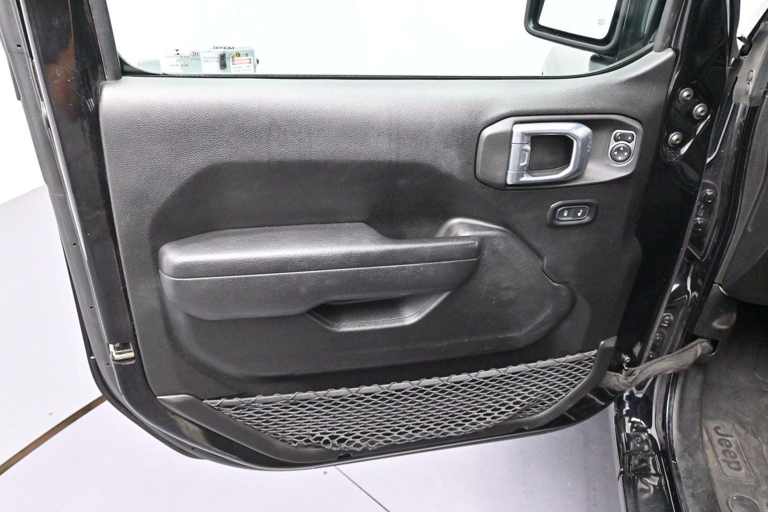 Used 2022 Black Clearcoat Jeep Unlimited Sport S image 9