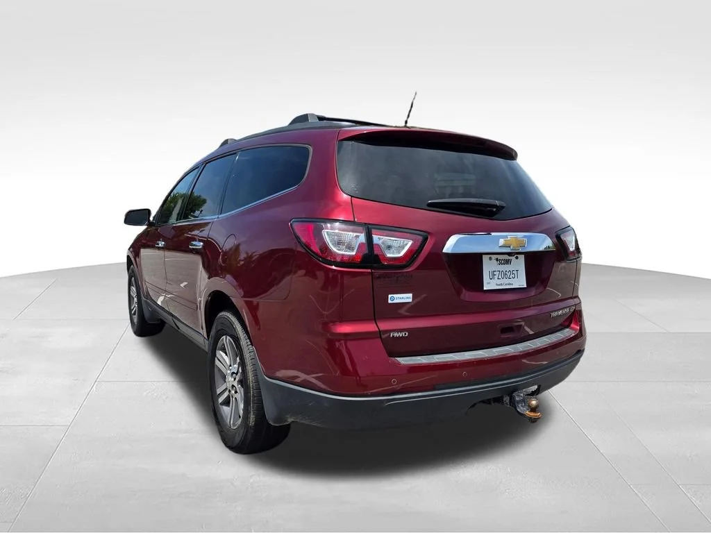 Used 2015 SIREN RED TINTCOAT Chevrolet LT image 7