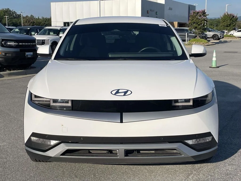 Used 2024 Atlas White Hyundai SEL image 24