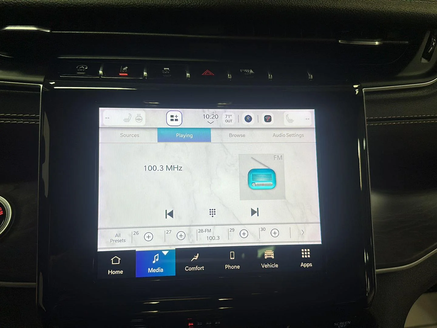 Used 2022 Silver Zynith Jeep Limited image 20