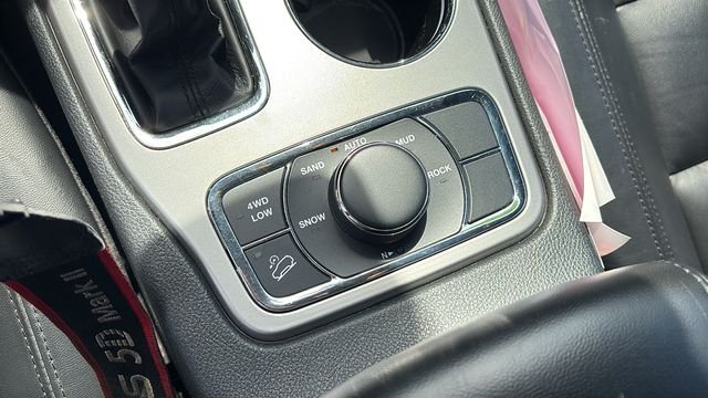 Used 2022 White Jeep Limited image 20