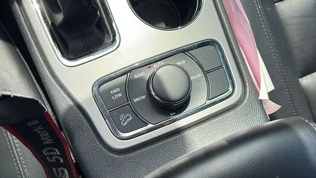Certified Used 2022 White Jeep Limited image 20