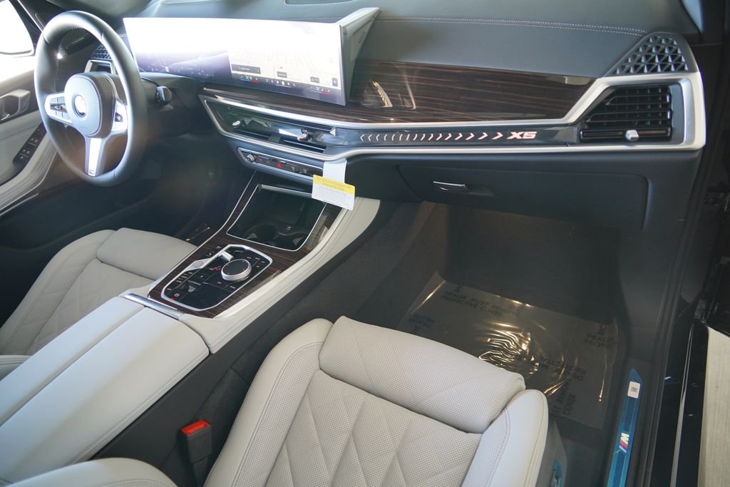 New 2026 Black Sapphire Metallic BMW sDrive40i image 14