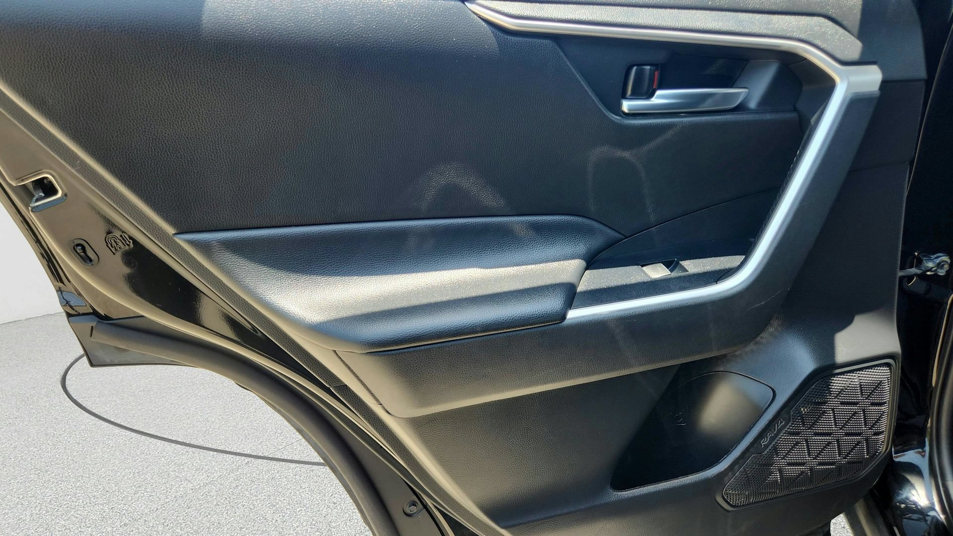 Used 2022 Black Toyota XLE image 20