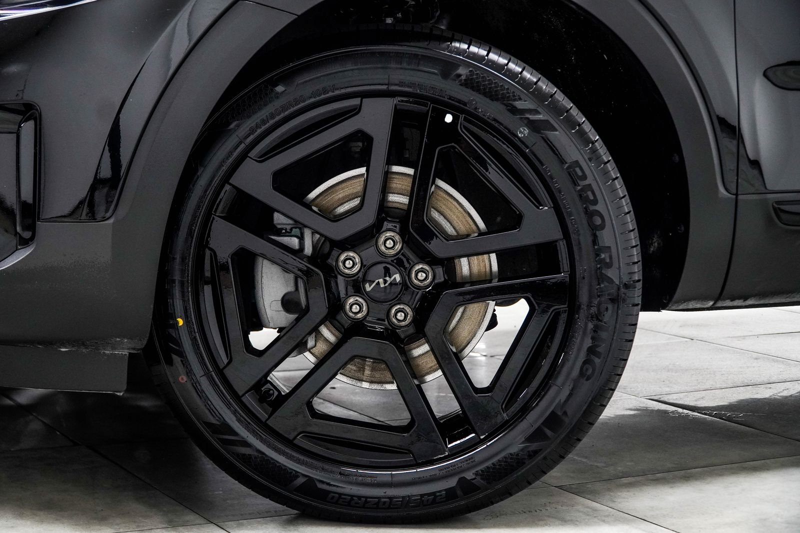 Used 2025 Black Kia EX X-Line image 6