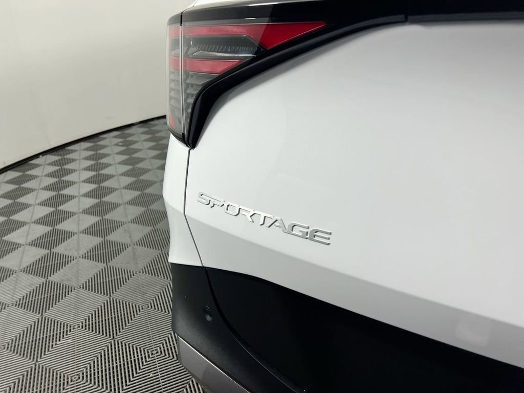 New 2026 Glacial White Pearl Kia EX image 5