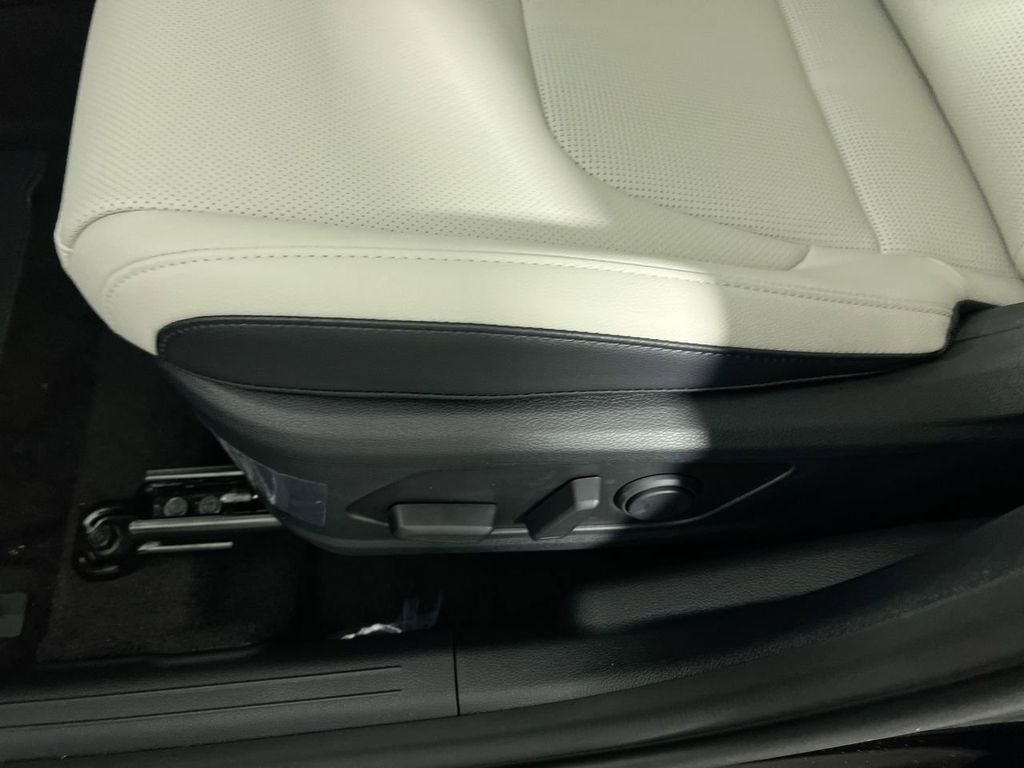 New 2026 Fusion Black Kia EX image 13