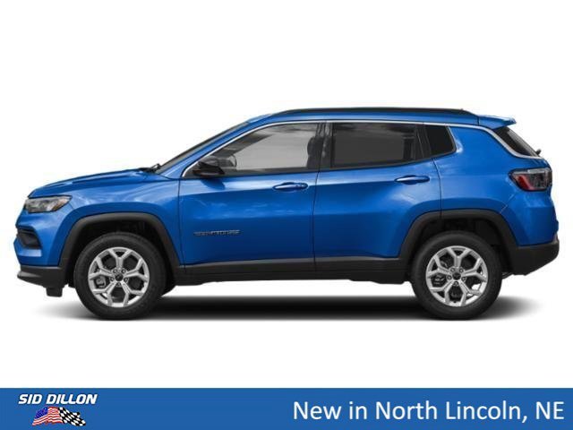 New 2026 Hydro Blue Pearl-Coat Exterior Paint Jeep Limited image 3