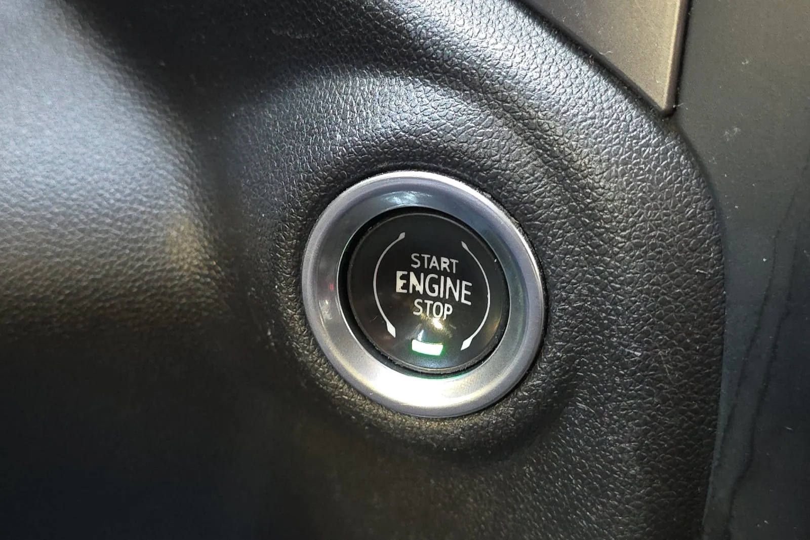 Used 2023 Red Chevrolet Custom image 18