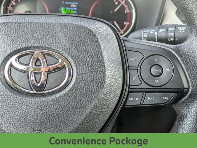 Used 2025 Silver Sky Metallic Toyota XLE image 21
