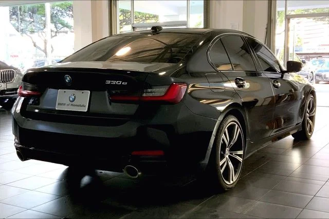 Used 2023 Jet Black BMW 330e iPerformance image 6
