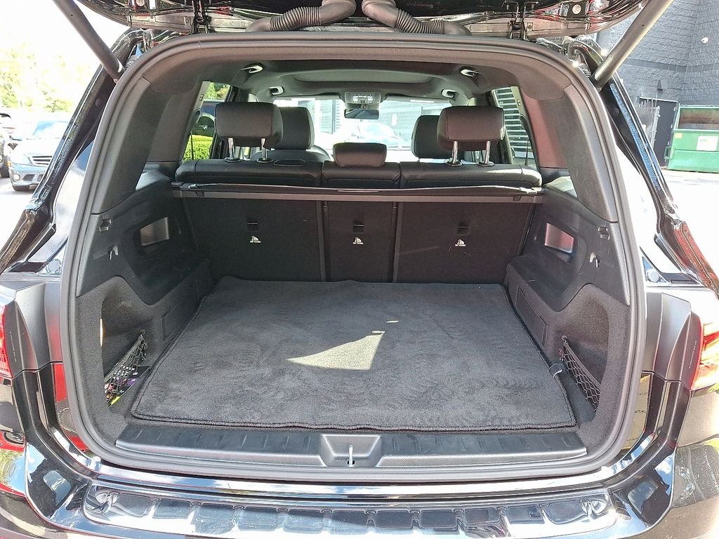 Certified Used 2025 Black Mercedes-Benz GLB 250 image 28