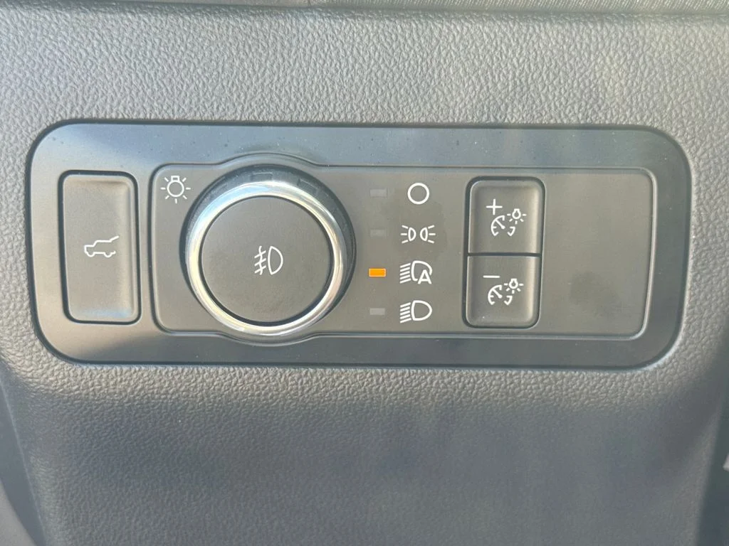 Used 2025 Oxford White Ford Outer Banks image 30