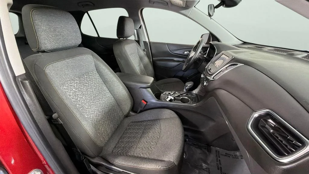 Used 2024 Radiant Red Tintcoat Chevrolet LT image 33