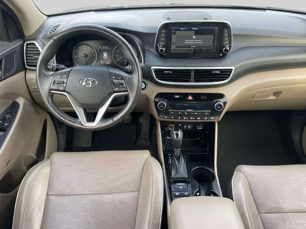 Used 2020 Black Hyundai Ultimate image 13