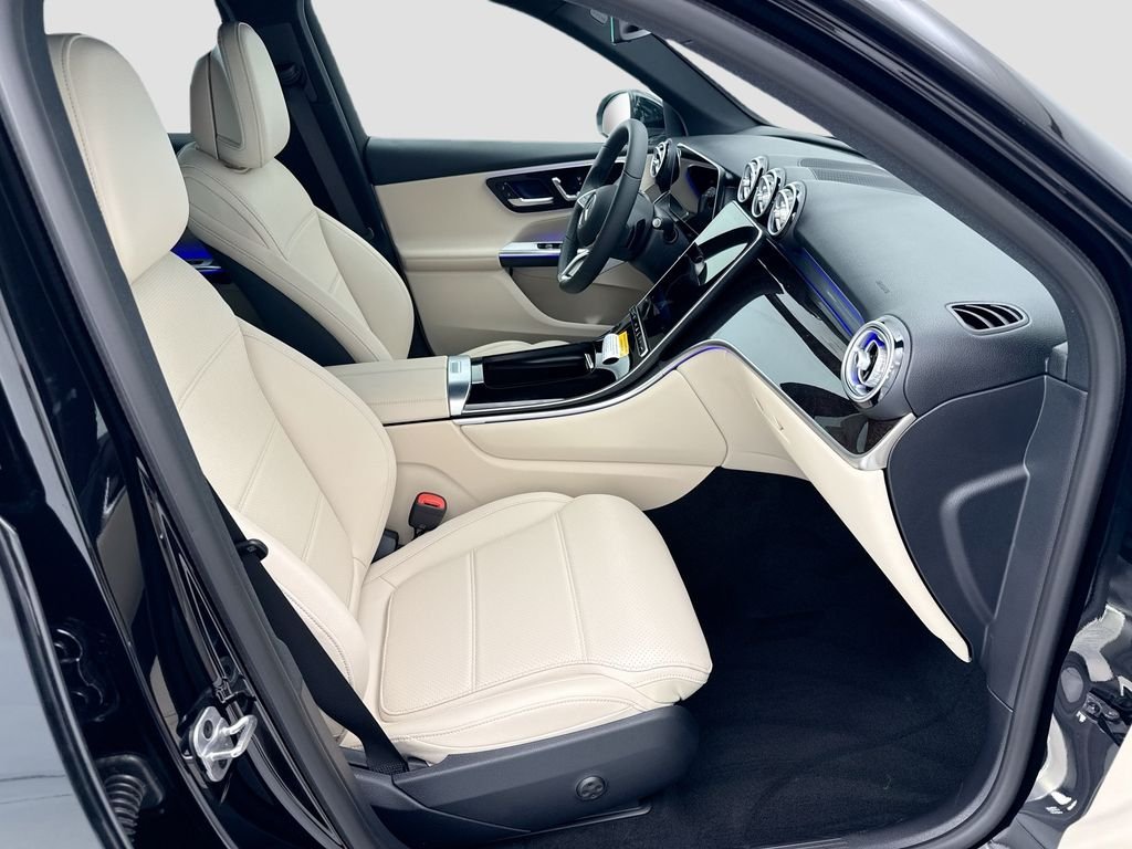 New 2026 Black Mercedes-Benz GLC 300 image 19