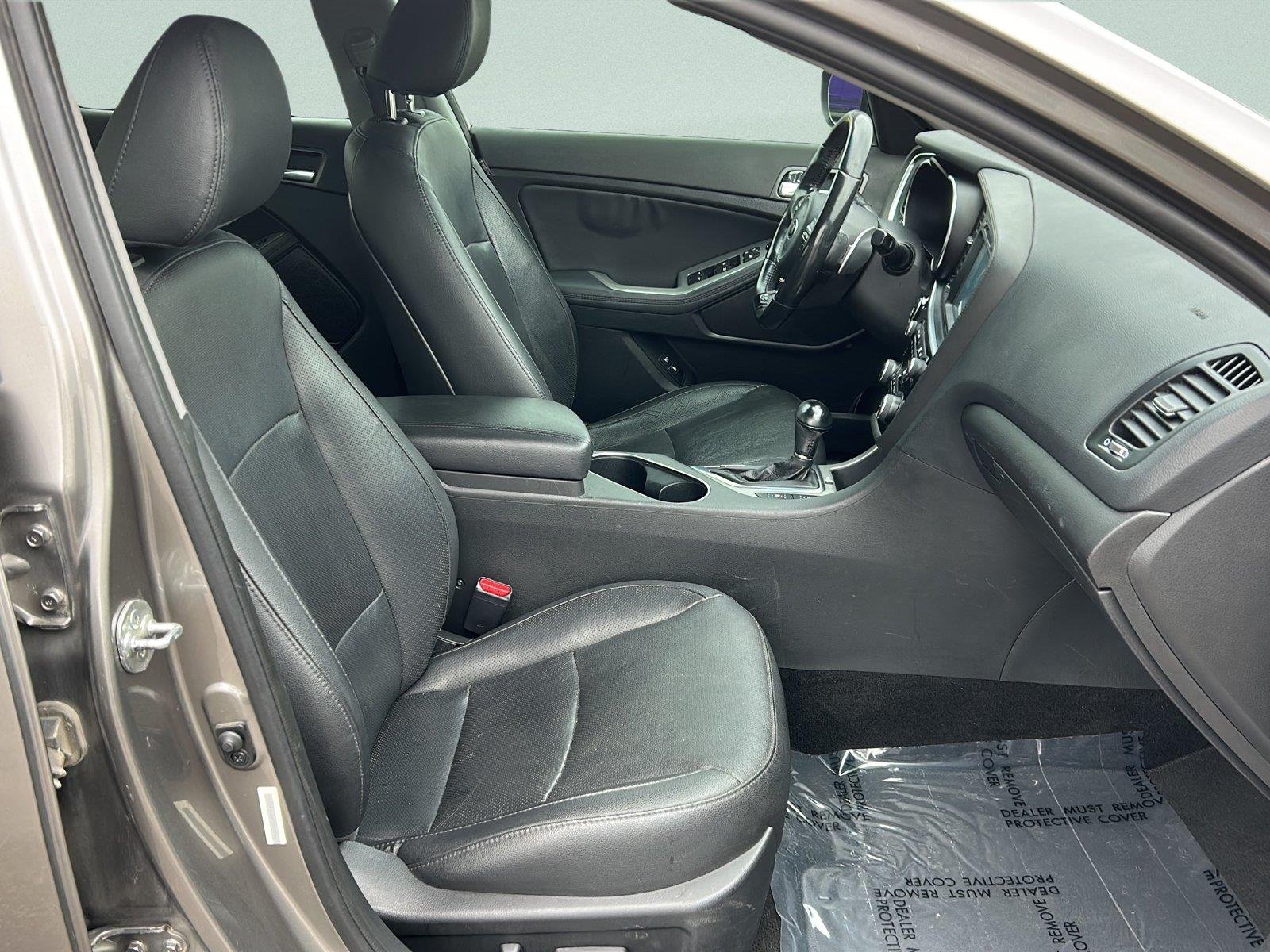 Used 2015 Titanium Kia SX Turbo image 27