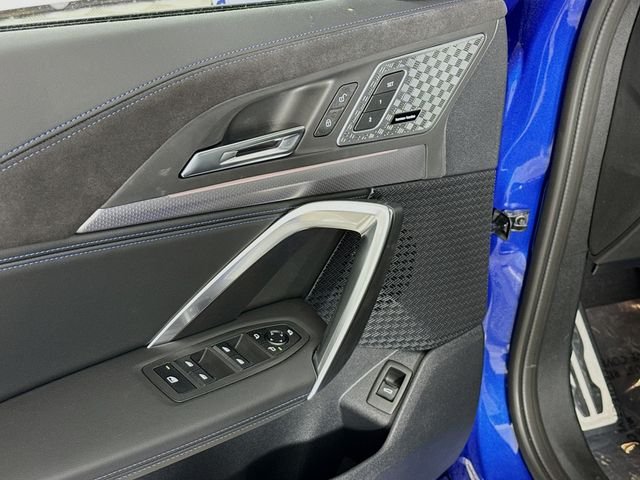 2025 BMW X2 35i - Photo 18