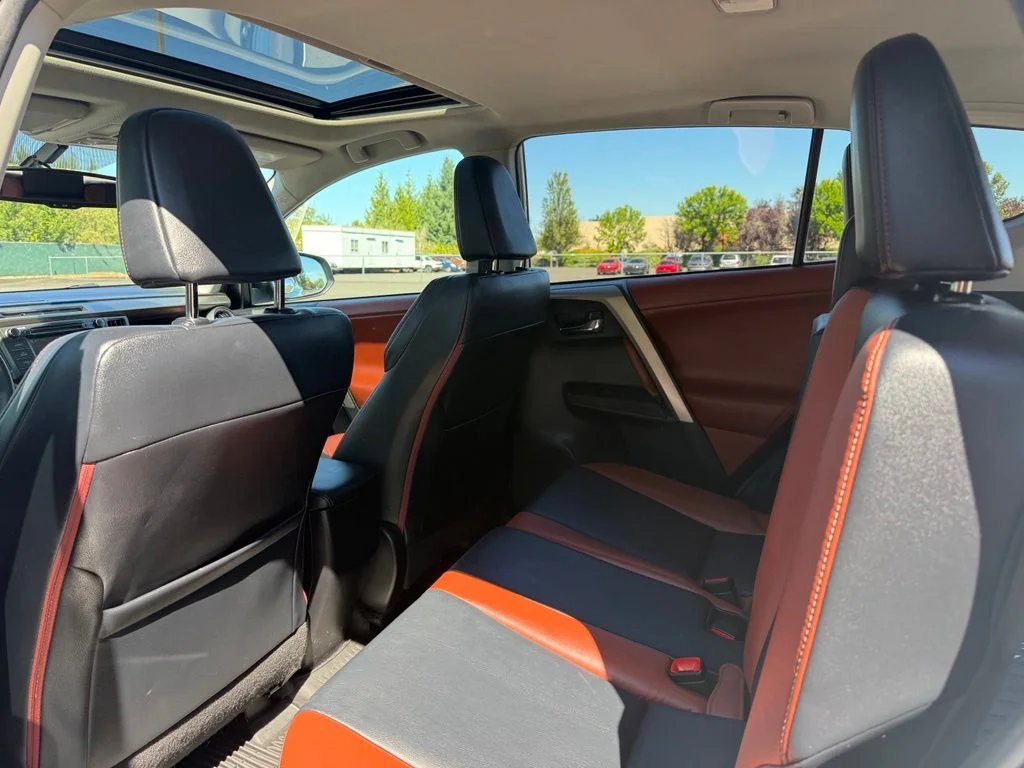 Used 2013 Blizzard Pearl Toyota Limited image 19