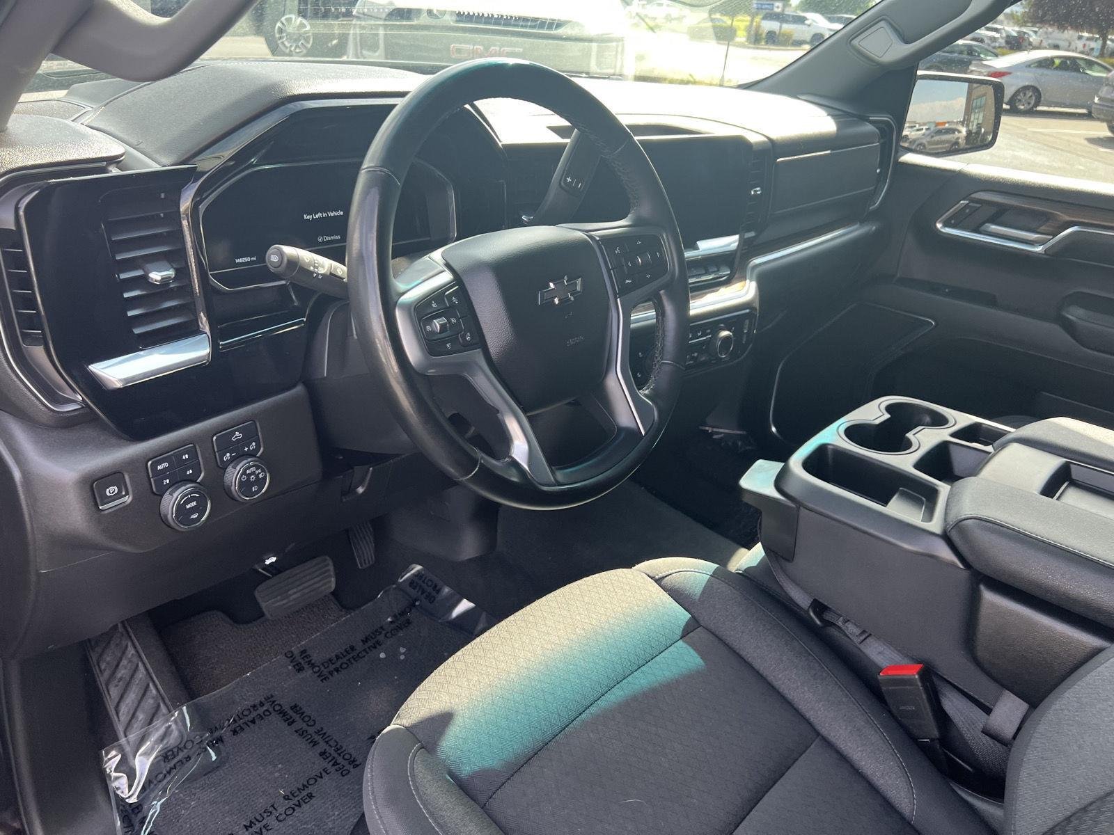 2024 Chevrolet Silverado 1500 RST - Photo 15