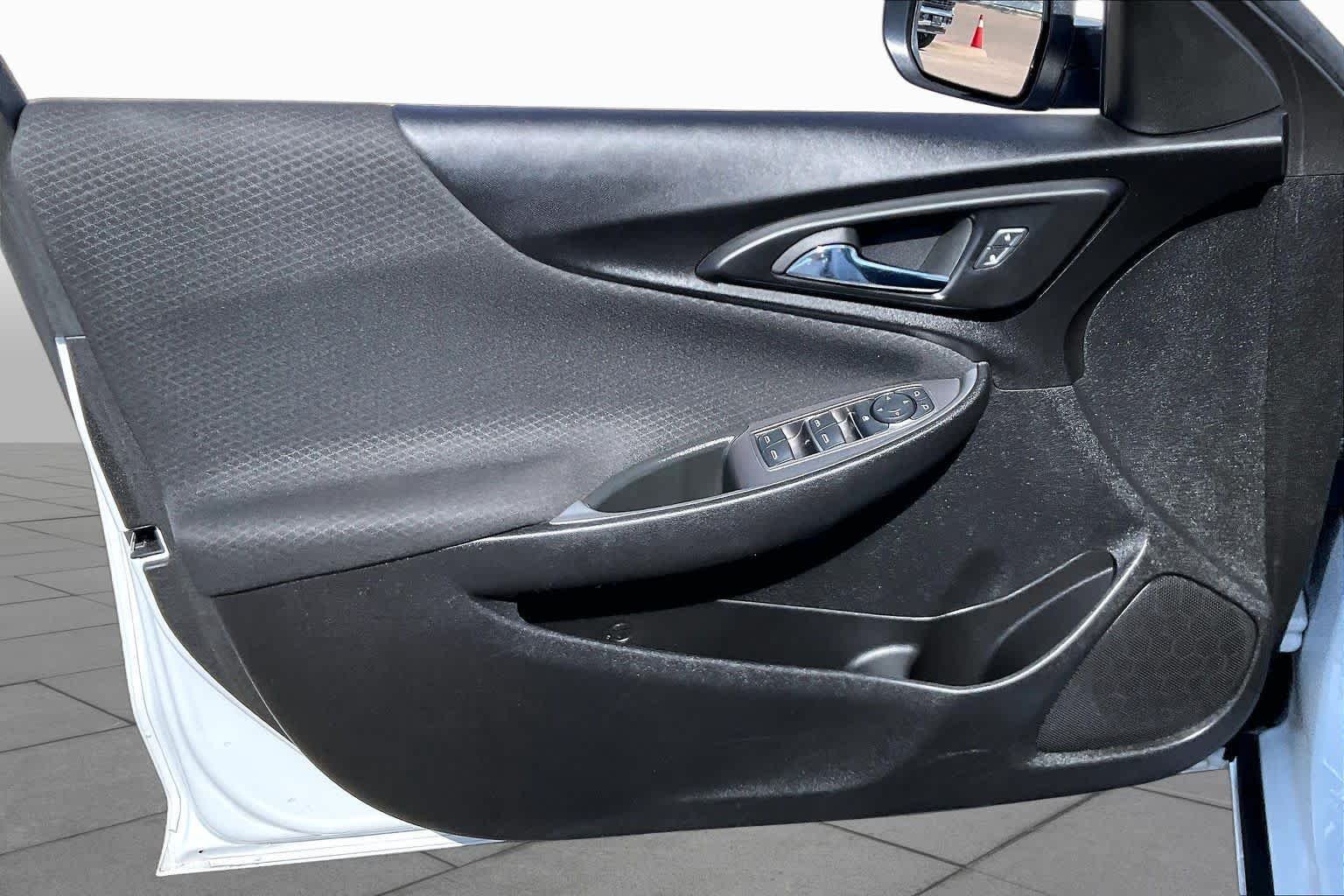 Used 2024 Summit White Chevrolet LT image 22