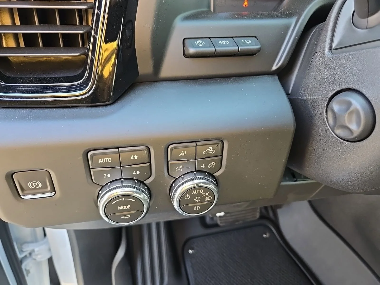 2026 GMC Sierra 1500 AT4X - Photo 33
