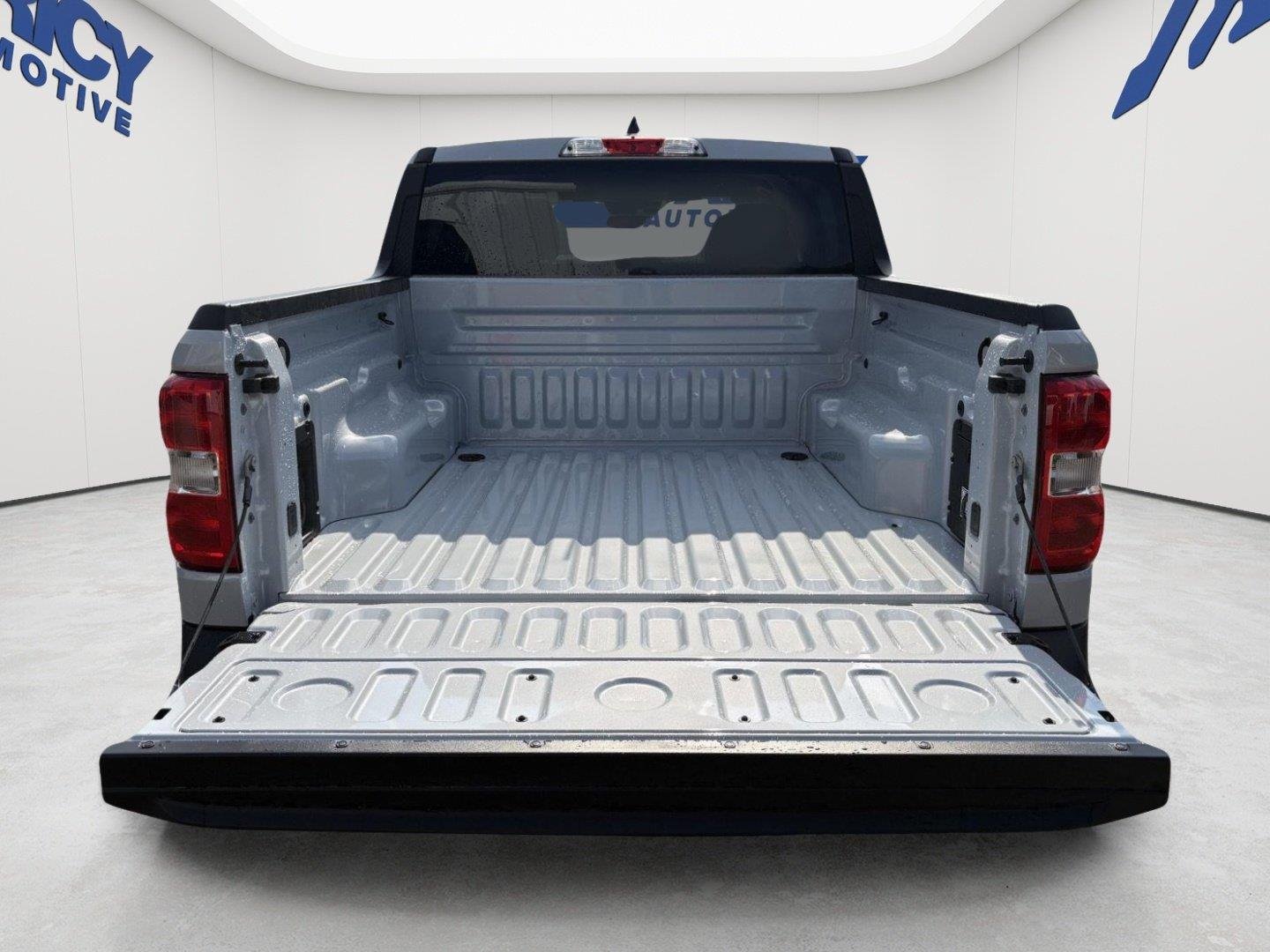 New 2026 Space White Metallic Ford XLT image 5