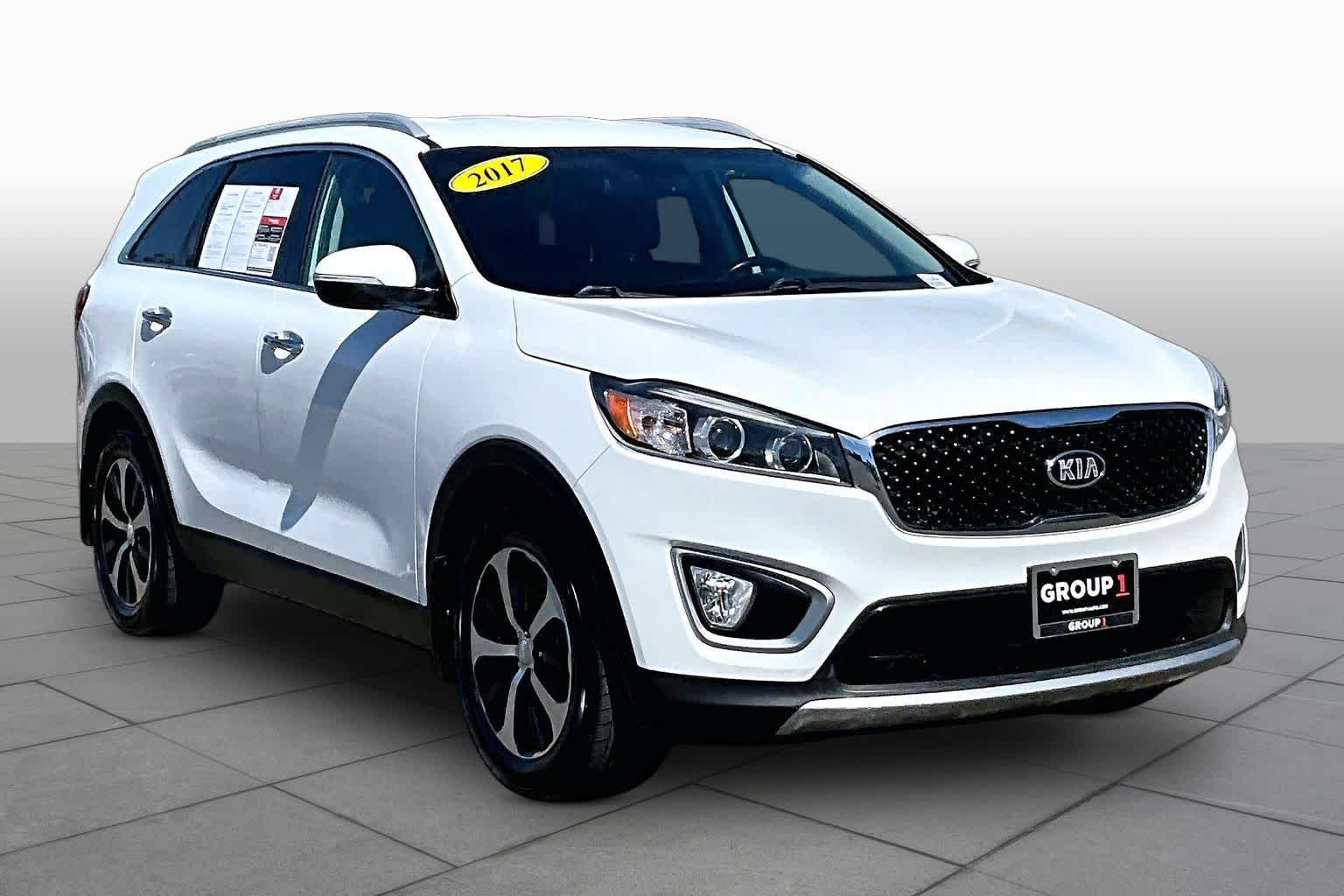 Used 2017 Kia Sorento EX with VIN 5XYPH4A54HG316404 for sale in Folsom, CA