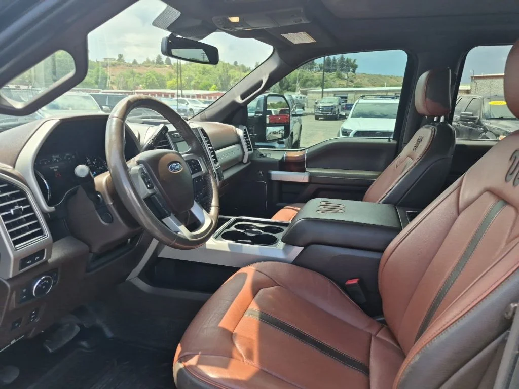 Used 2020 Agate Black Metallic Ford King Ranch image 19
