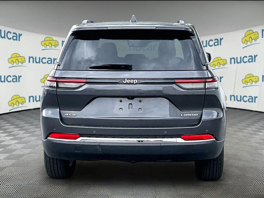 Used 2023 Baltic Gray Metallic Clearcoat Jeep Laredo image 5
