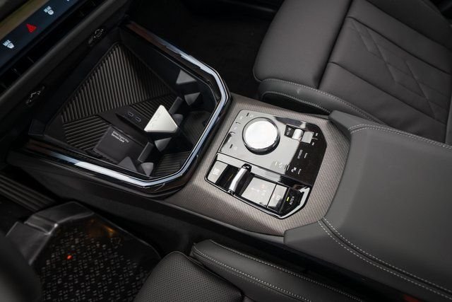 2026 BMW X3 30 - Photo 18