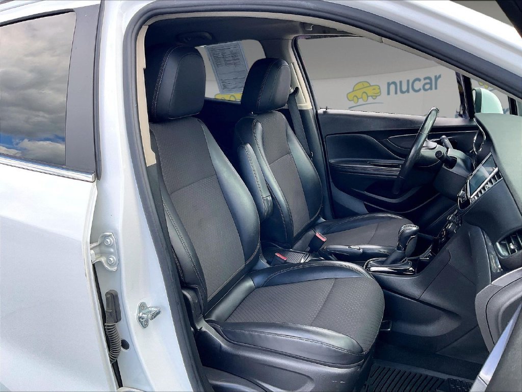 Used 2020 Summit White Buick Preferred image 10
