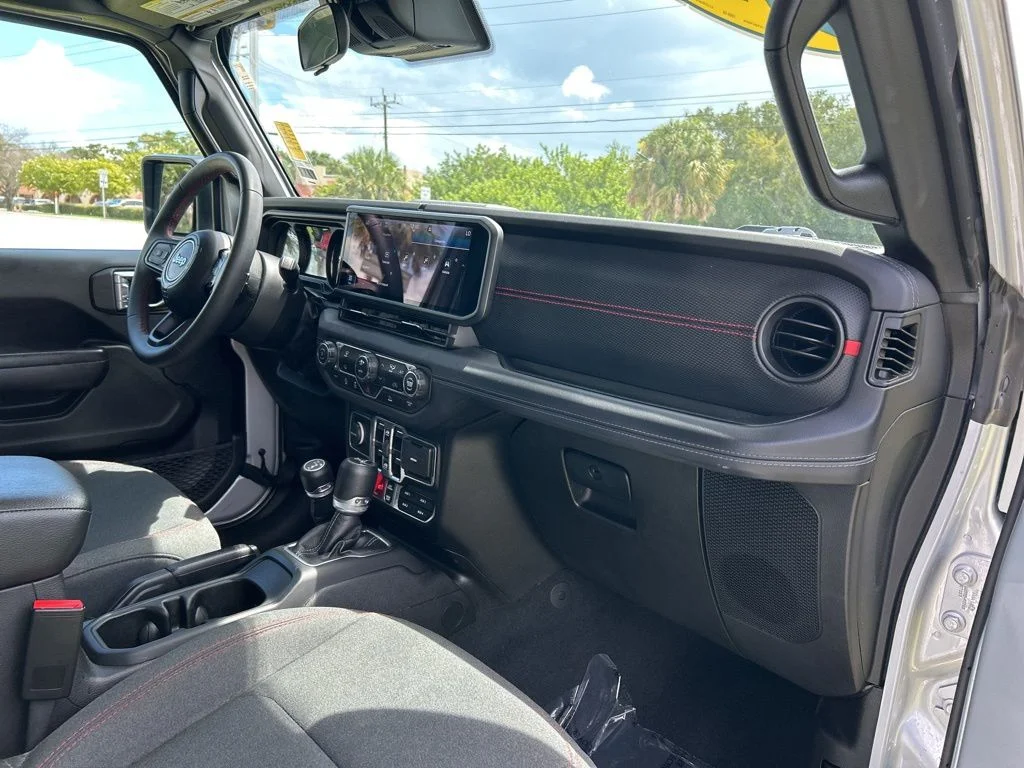 2024 Jeep Wrangler 4-Door Rubicon - Photo 37