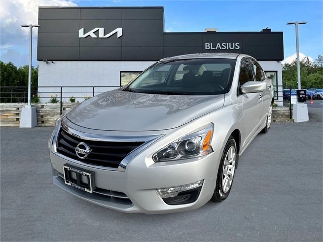 2015 Nissan Altima 2.5 S photo 4