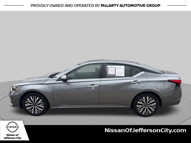 Used 2024 Gray Nissan 2.5 SV image 4